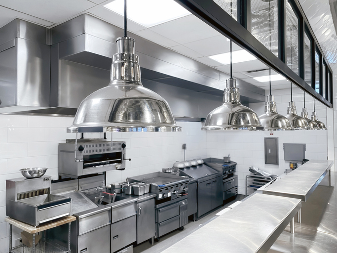 Choosing the Right Restaurant Equipment for Your Kitchen